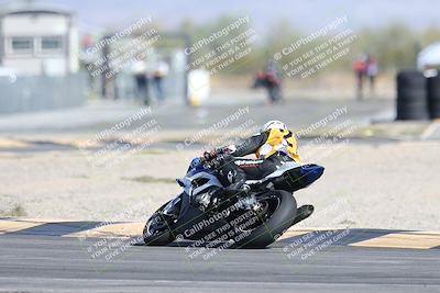 media/Nov-16-2025-Race Pace (Sun) [[8c5fa54630]]/Non Verified Riders (1st 20 Minutes)/4-Turn 16 (1116am)/